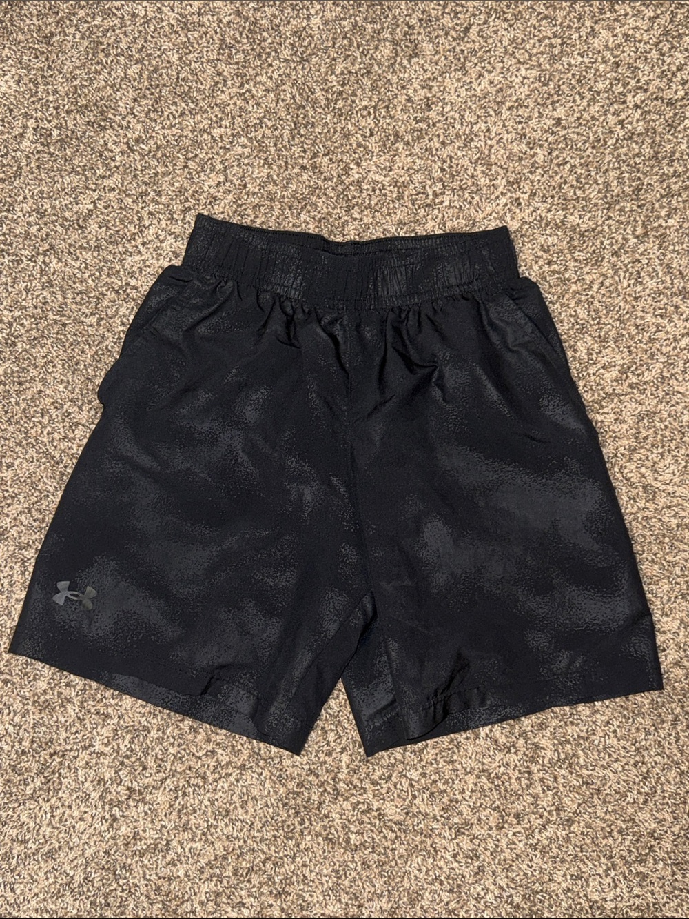 Under Armour Black Men's Shorts size Small
